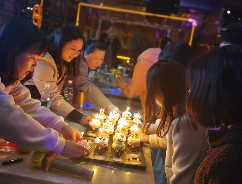 HIGH唱KTV！——开云开户app官方防雷第一期员工生日会